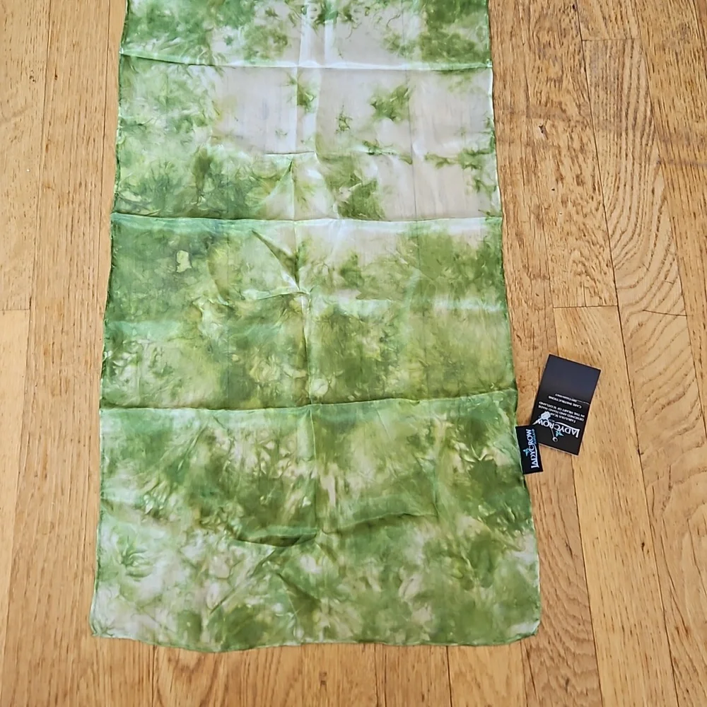 NWT Ladycrow silk scarf